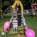 picture with balloon
